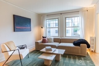 5810 NE Cowen Place #305, Seattle, WA 98105