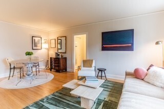 5810 NE Cowen Place #305, Seattle, WA 98105