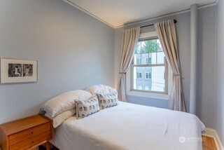 5810 NE Cowen Place #305, Seattle, WA 98105