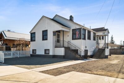 437 Main Street , Buckley, WA 98321
