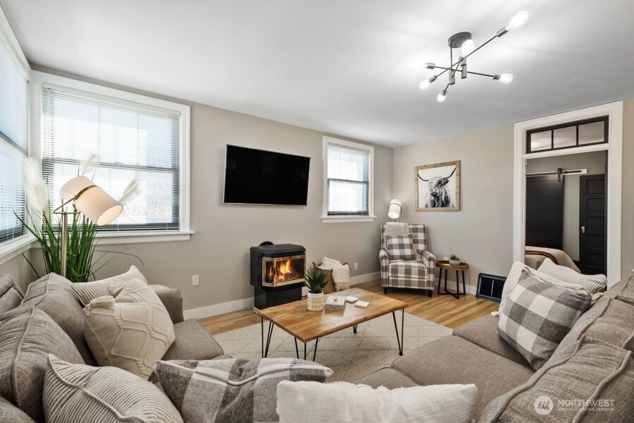 437 Main Street , Buckley, WA 98321