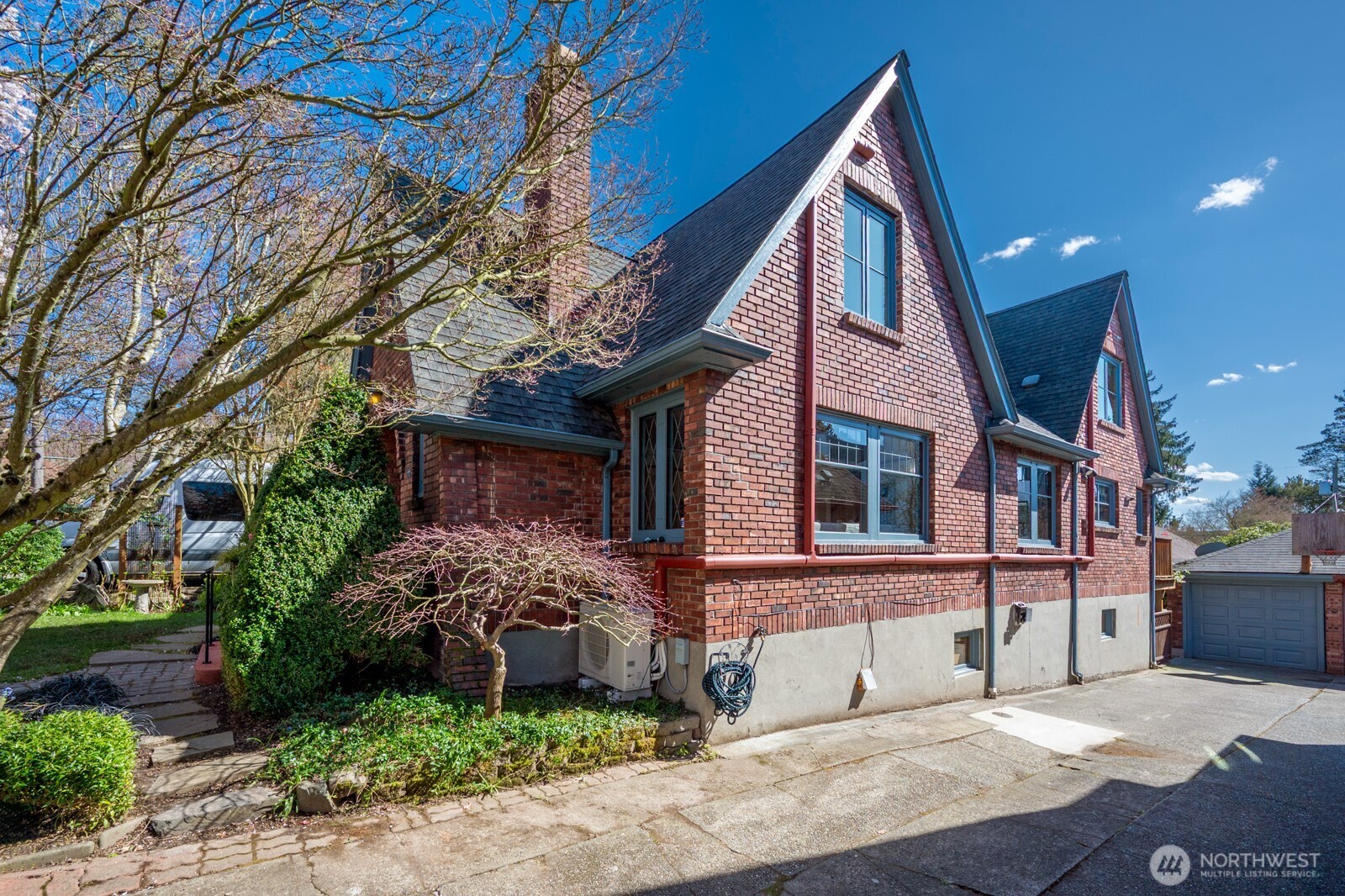 1315 NE 70th Street , Seattle, WA 98115