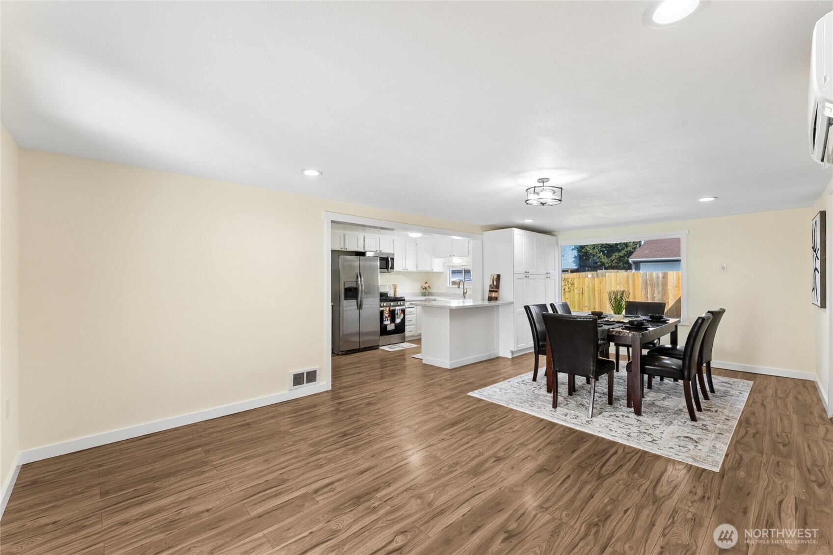 2807 61st Avenue NE, Tacoma, WA 98422