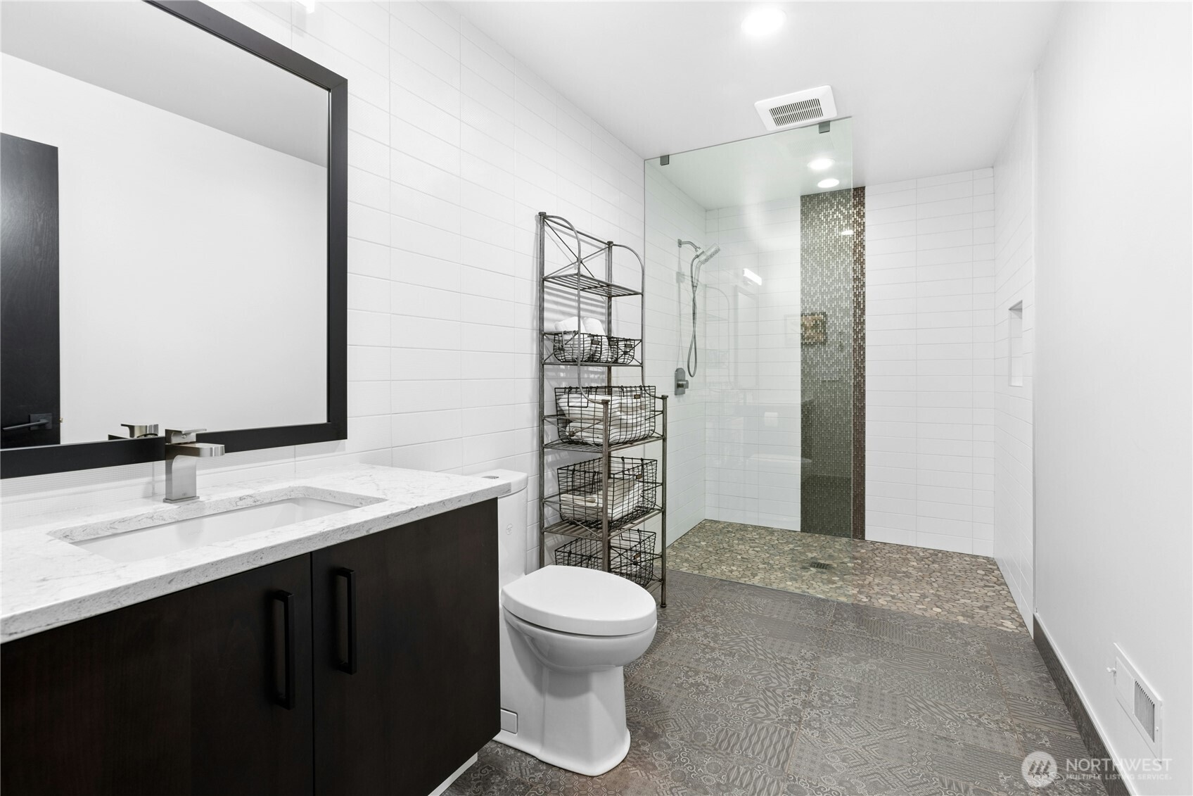 70 Cascade Ky , Bellevue, WA 98006