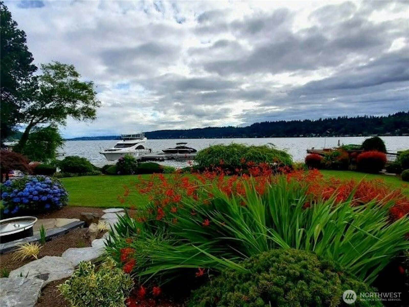 70 Cascade Ky , Bellevue, WA 98006