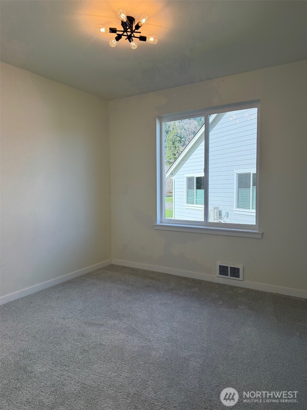 8143 Peaceful Valley Court , Maple Falls, WA 98266