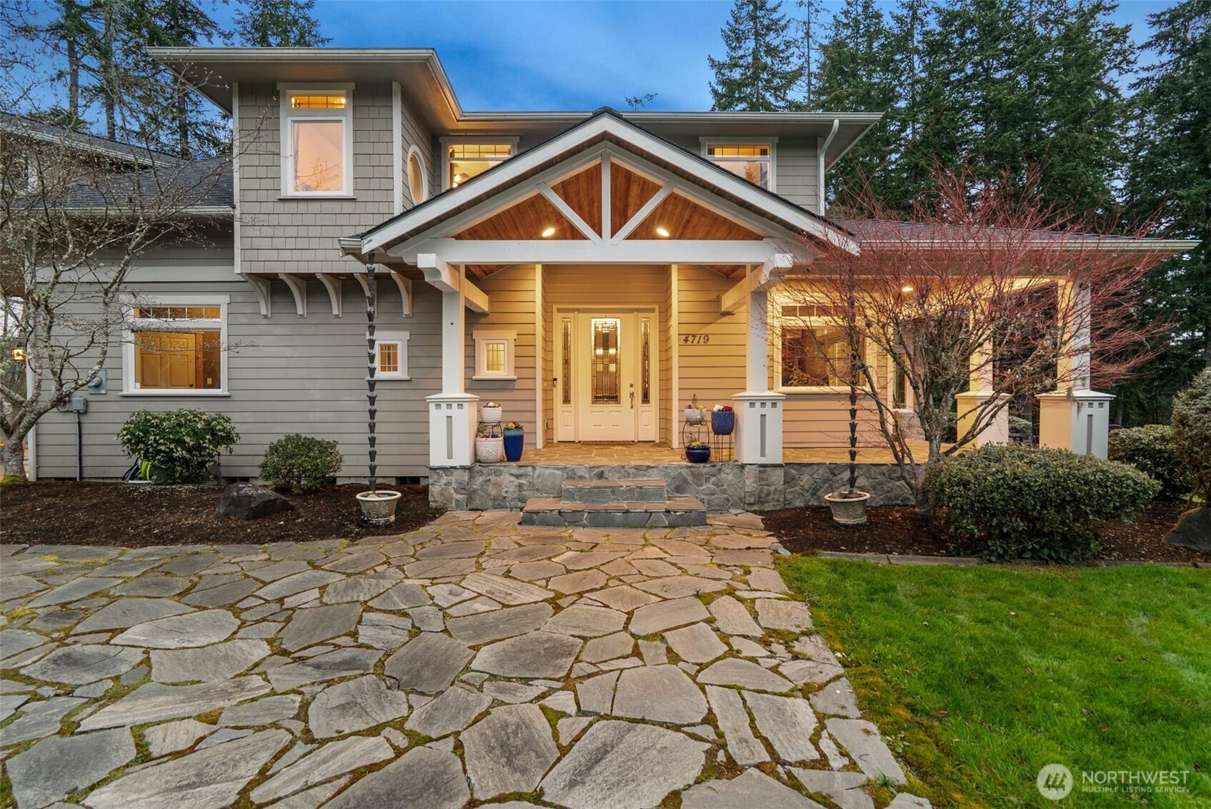 4719 Sunset Point Lane NW, Olympia, WA 98502