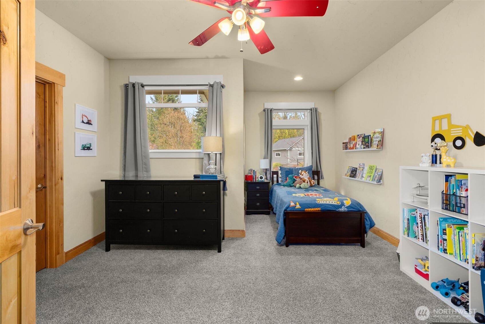 4719 Sunset Point Lane NW, Olympia, WA 98502