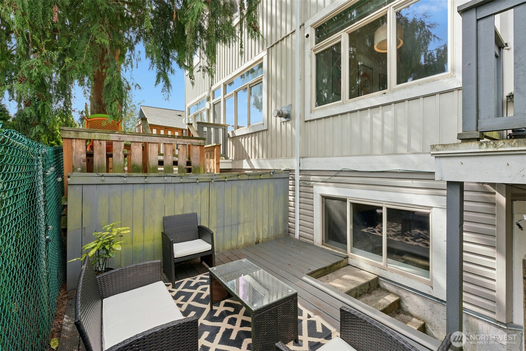 11560 Stone Avenue N #101, Seattle, WA 98133