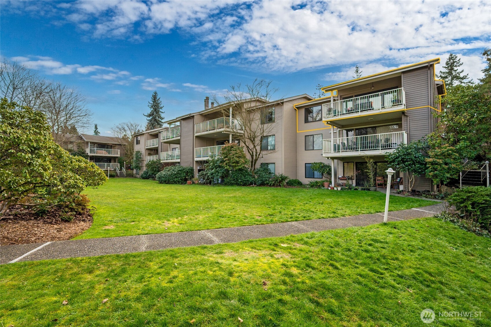 6301 Sand Point Way NE #E3, Seattle, WA 98115