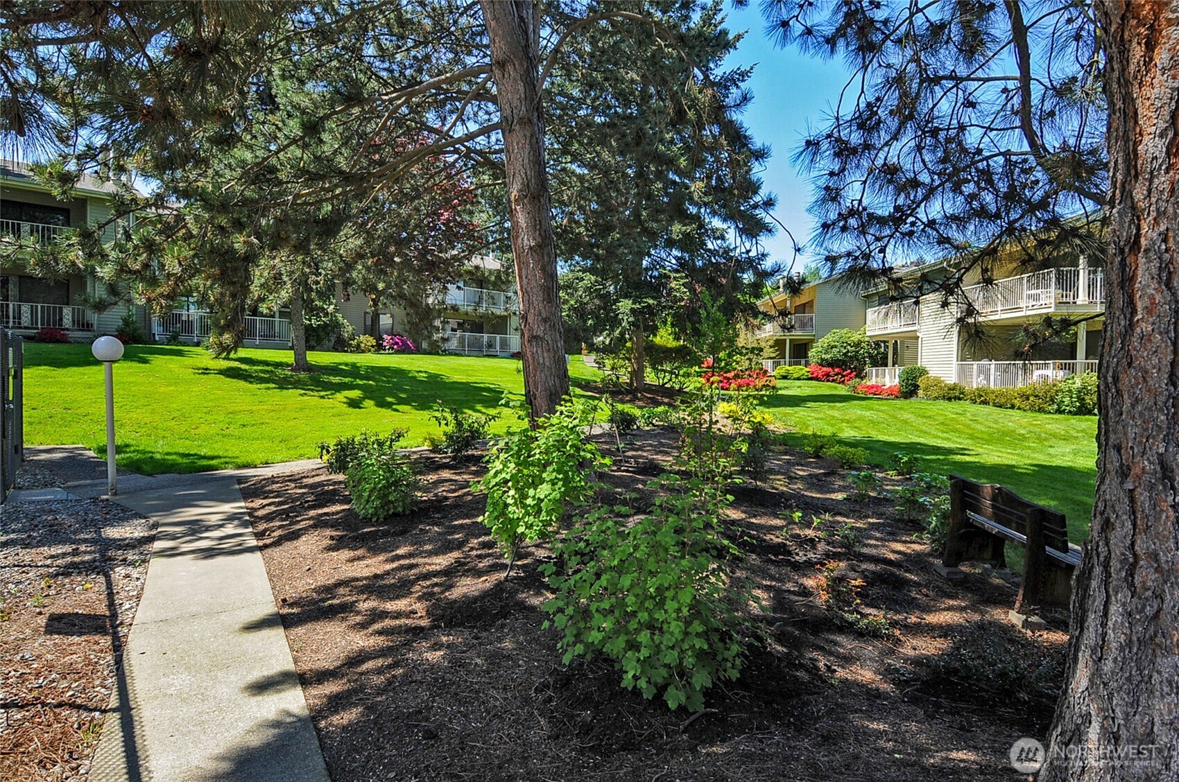 6301 Sand Point Way NE #E3, Seattle, WA 98115