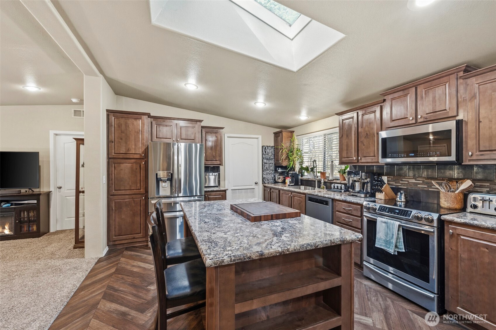 371 Sunset Drive , Oak Harbor, WA 98277