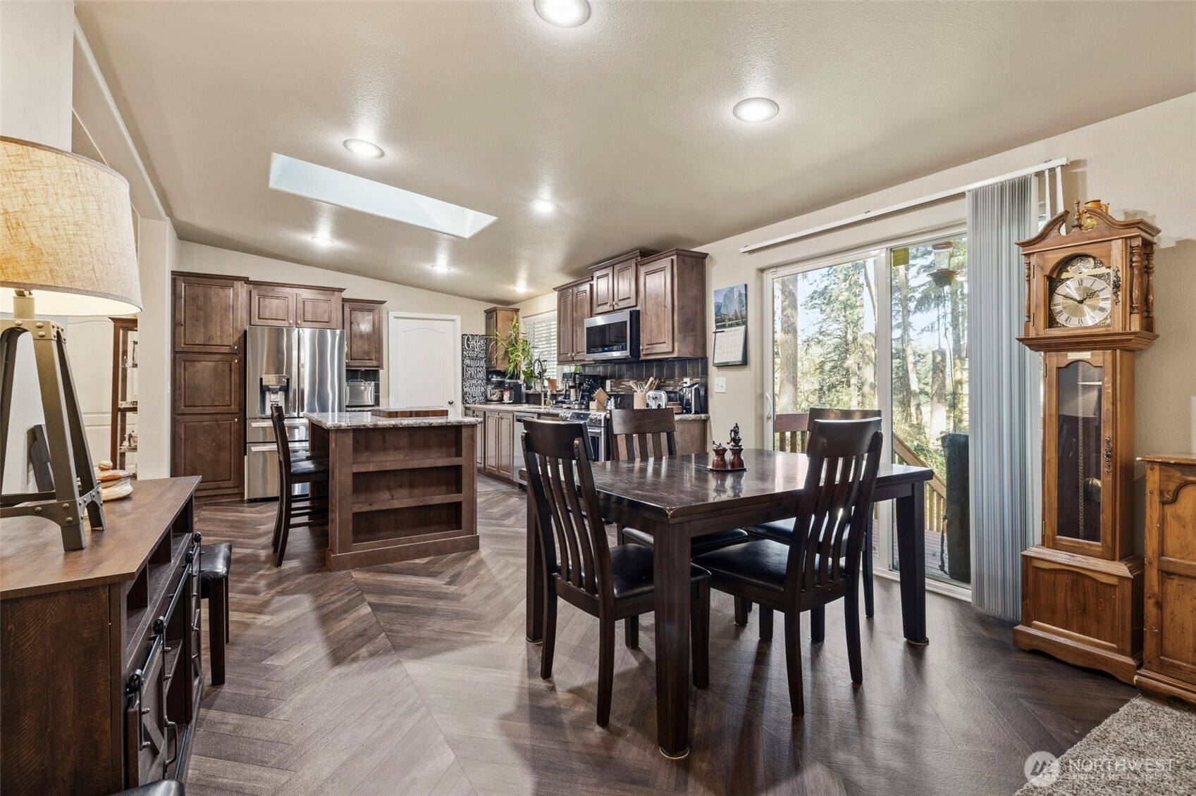 371 Sunset Drive , Oak Harbor, WA 98277