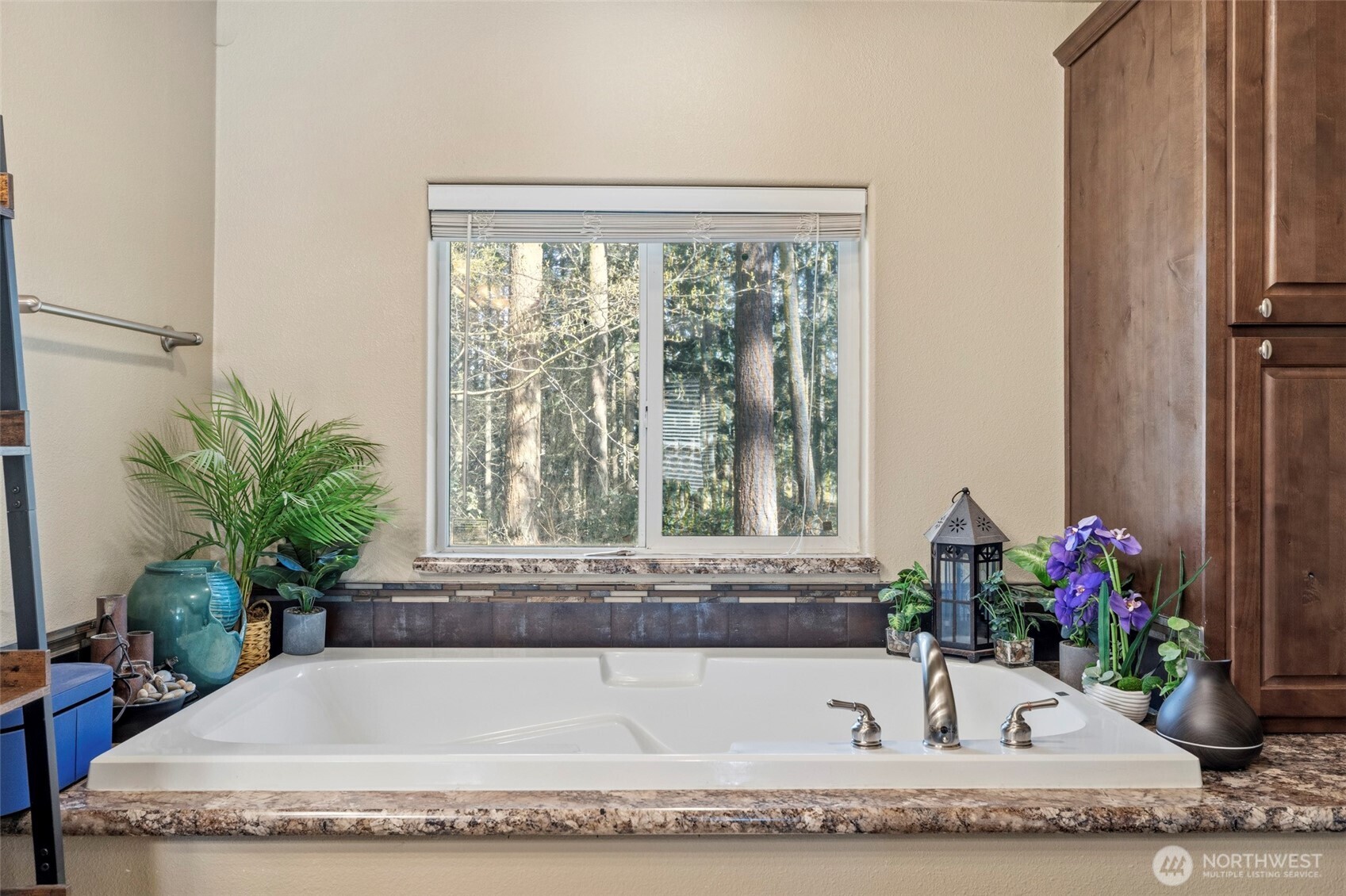 371 Sunset Drive , Oak Harbor, WA 98277