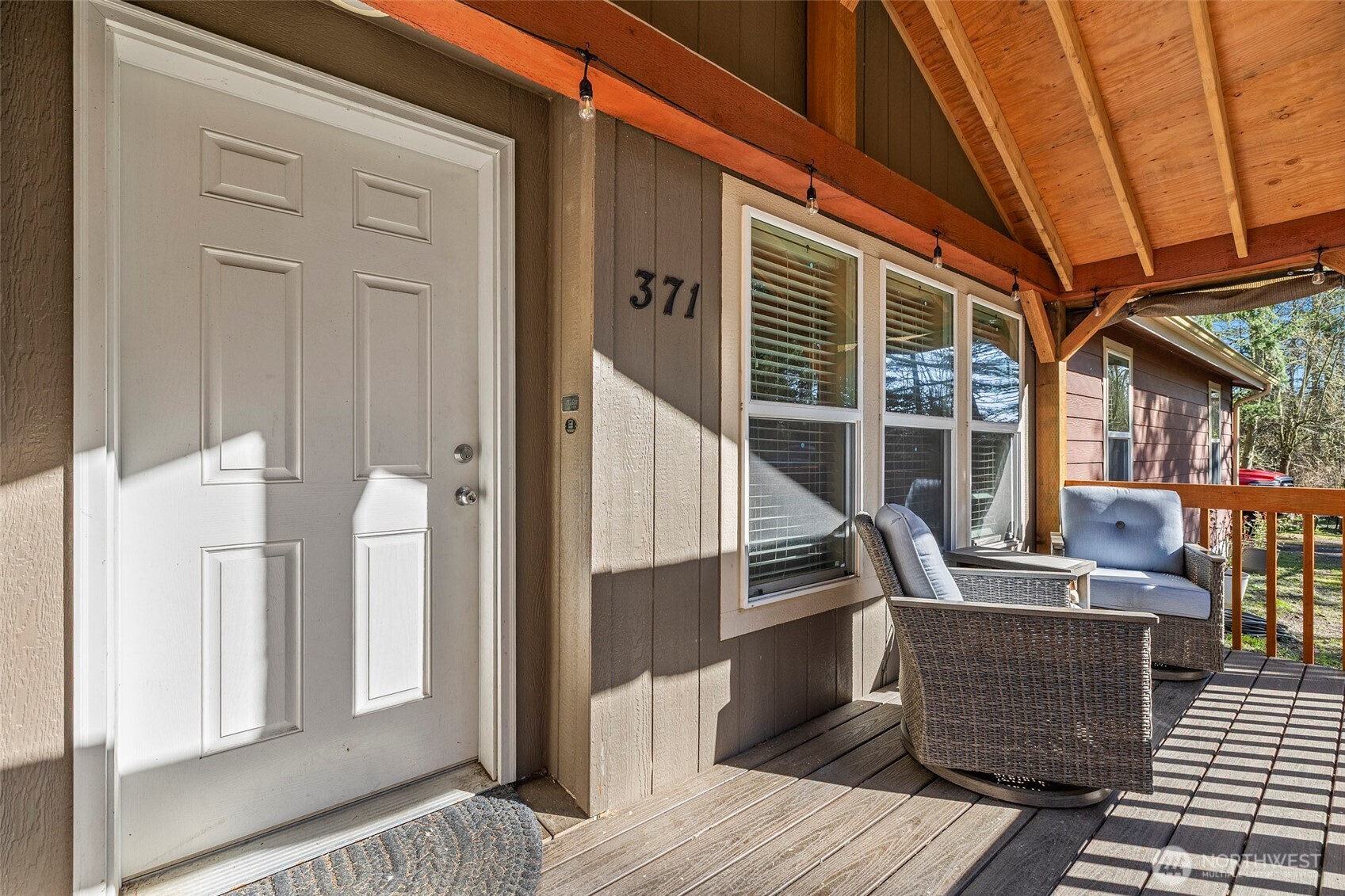 371 Sunset Drive , Oak Harbor, WA 98277