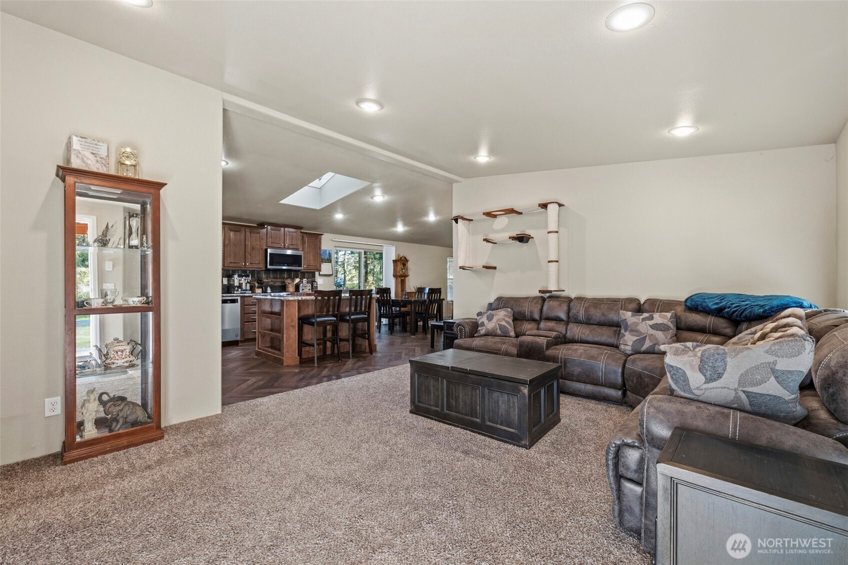 371 Sunset Drive , Oak Harbor, WA 98277