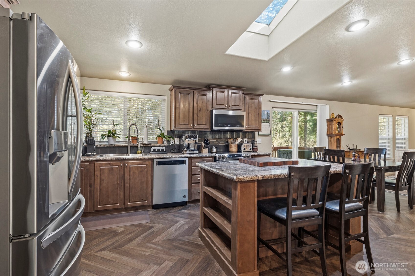 371 Sunset Drive , Oak Harbor, WA 98277