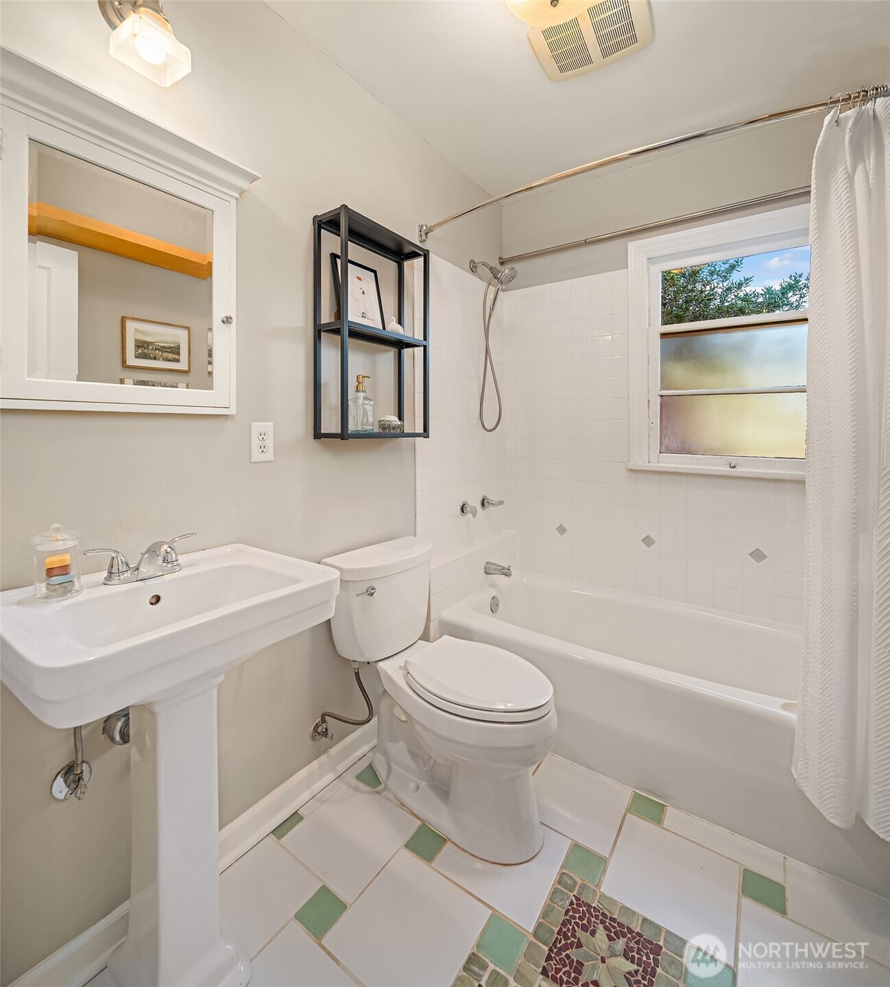 3546 SW 99TH Street , Seattle, WA 98126