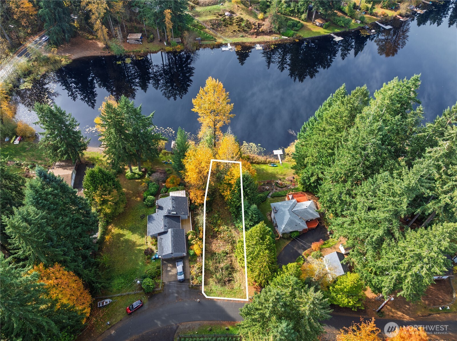 33401 E Lake Holm Drive SE, Auburn, WA 98092