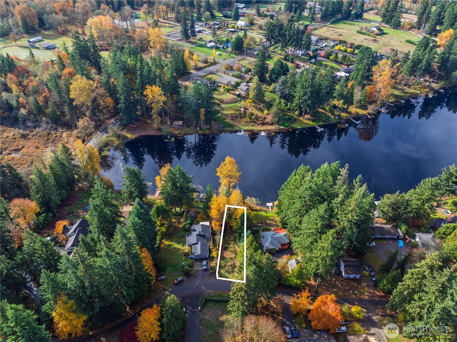 33401 E Lake Holm Drive SE, Auburn, WA 98092