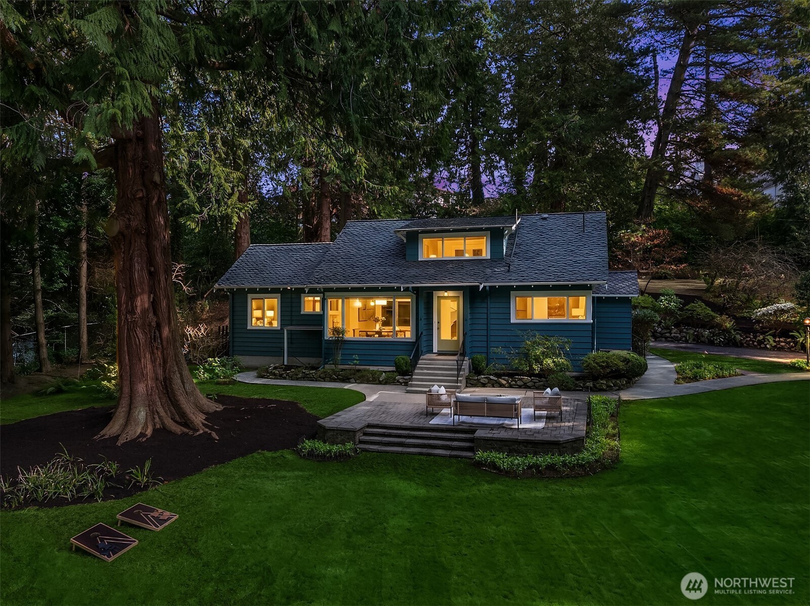 4240 W Cramer Street , Seattle, WA 98199-1005