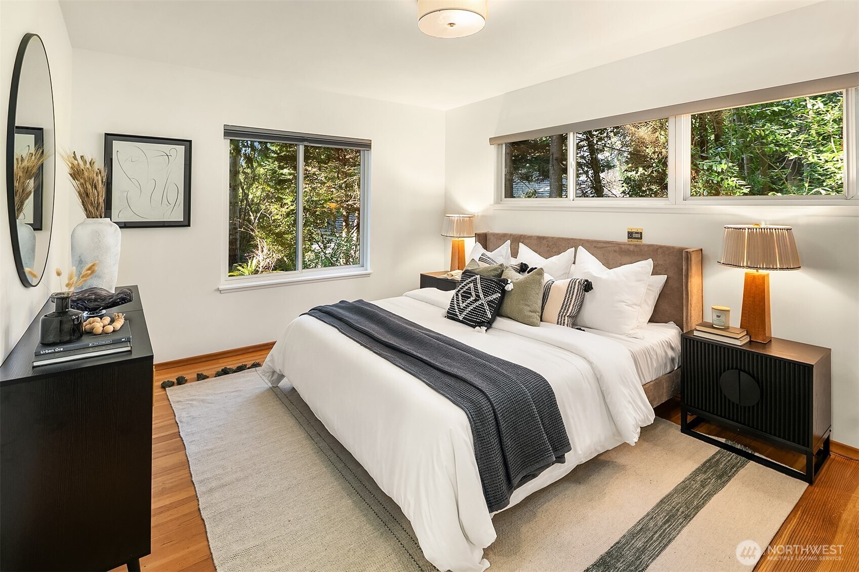 4240 W Cramer Street , Seattle, WA 98199-1005