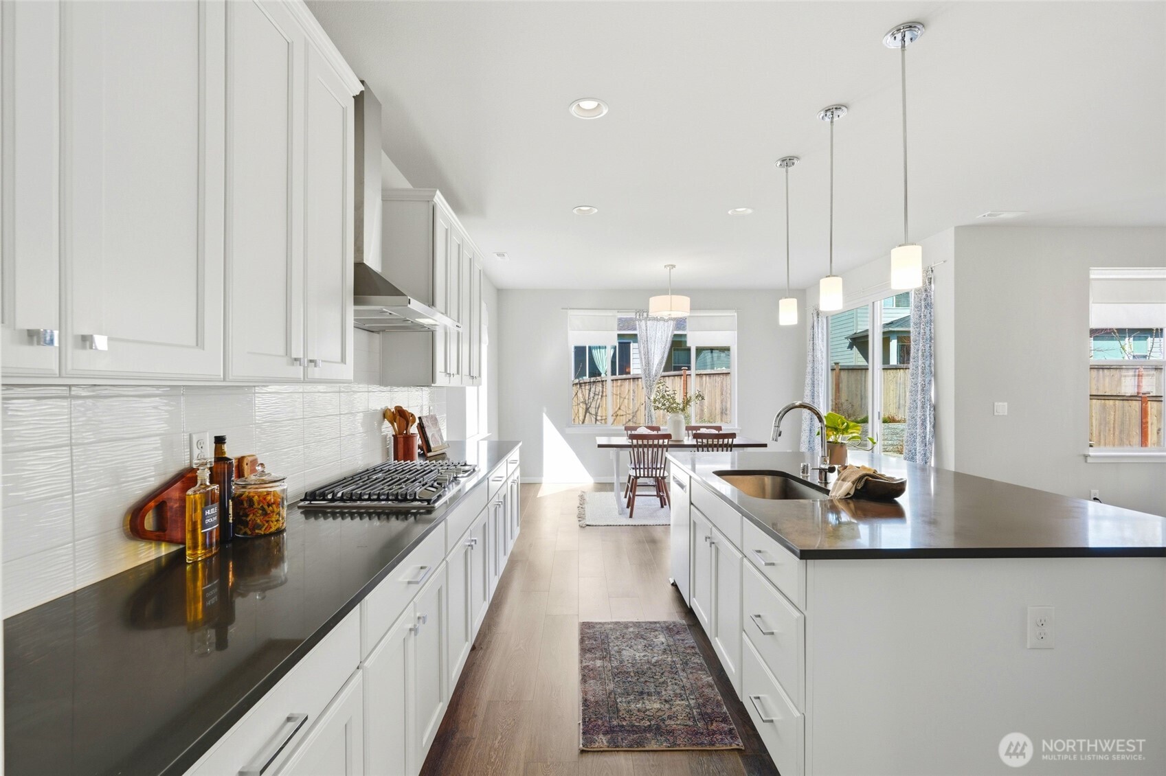 3853 Athena Court , Gig Harbor, WA 98332-5118