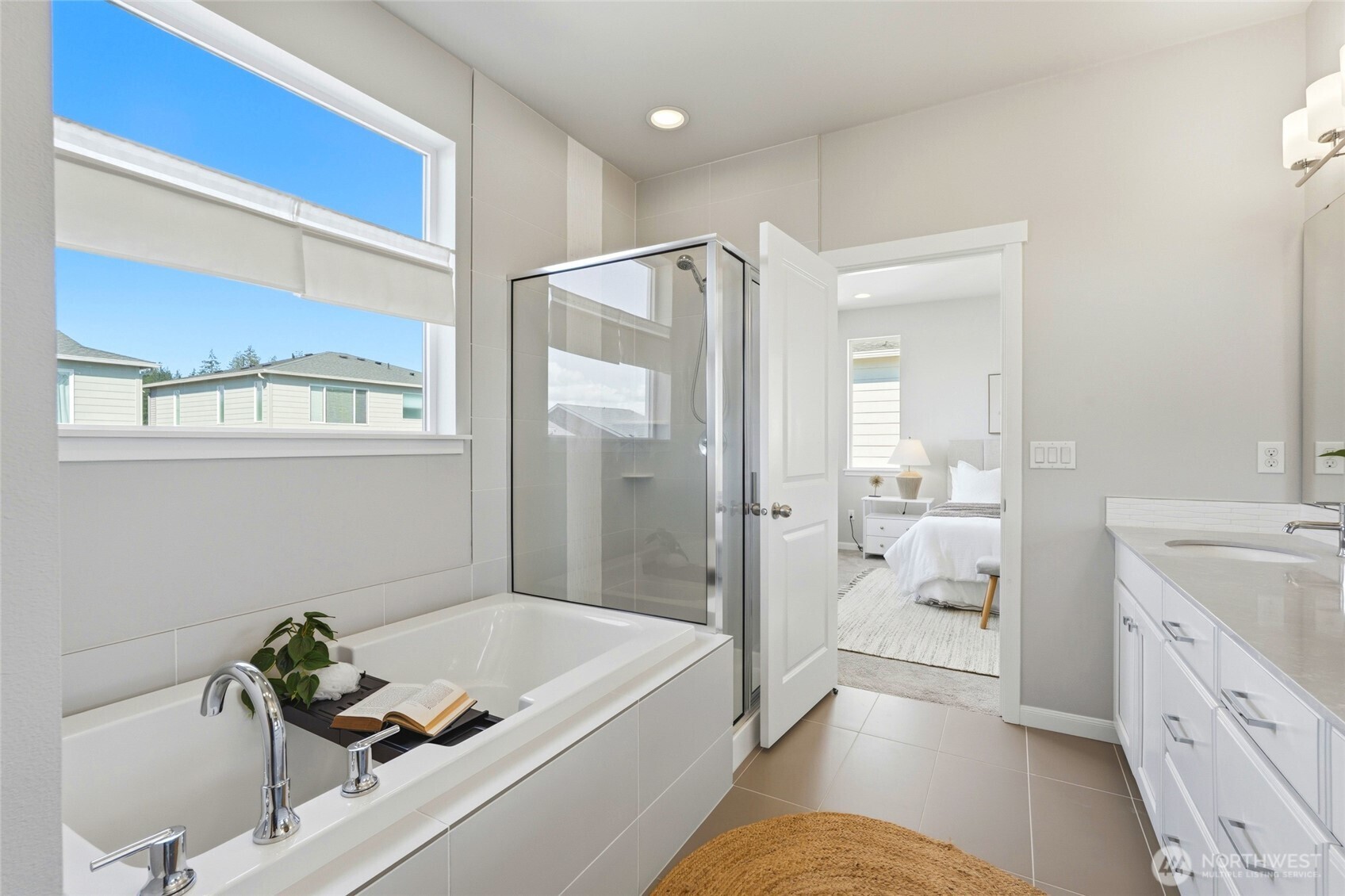 3853 Athena Court , Gig Harbor, WA 98332-5118