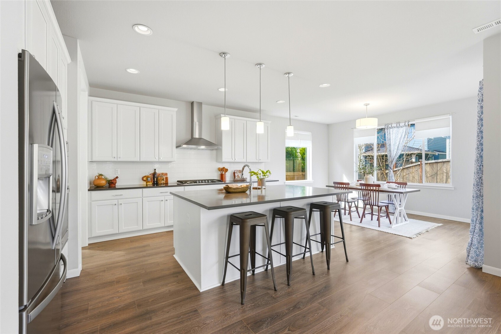 3853 Athena Court , Gig Harbor, WA 98332-5118