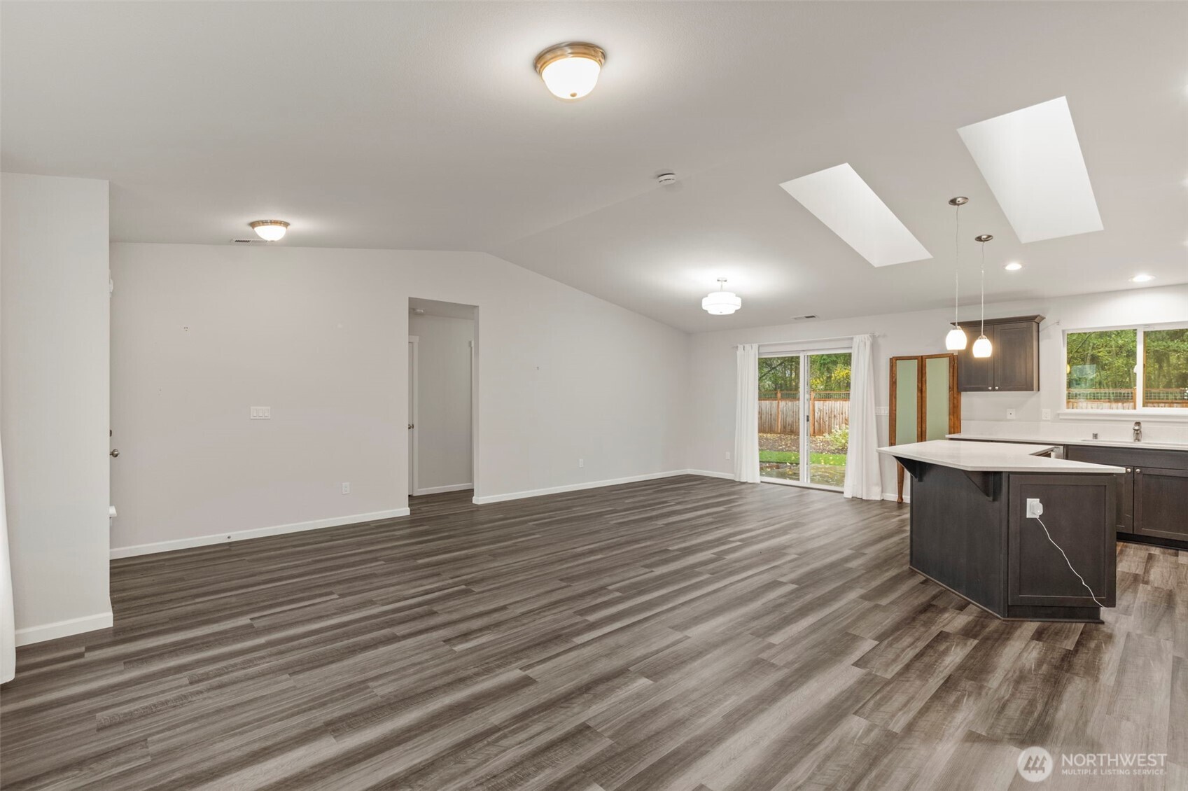 174 E Island View Avenue , Port Townsend, WA 98368