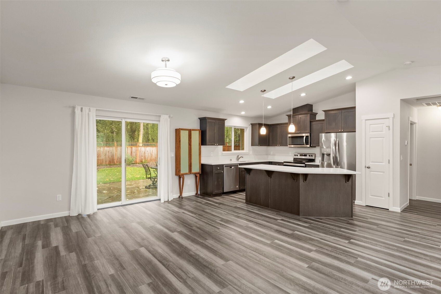 174 E Island View Avenue , Port Townsend, WA 98368