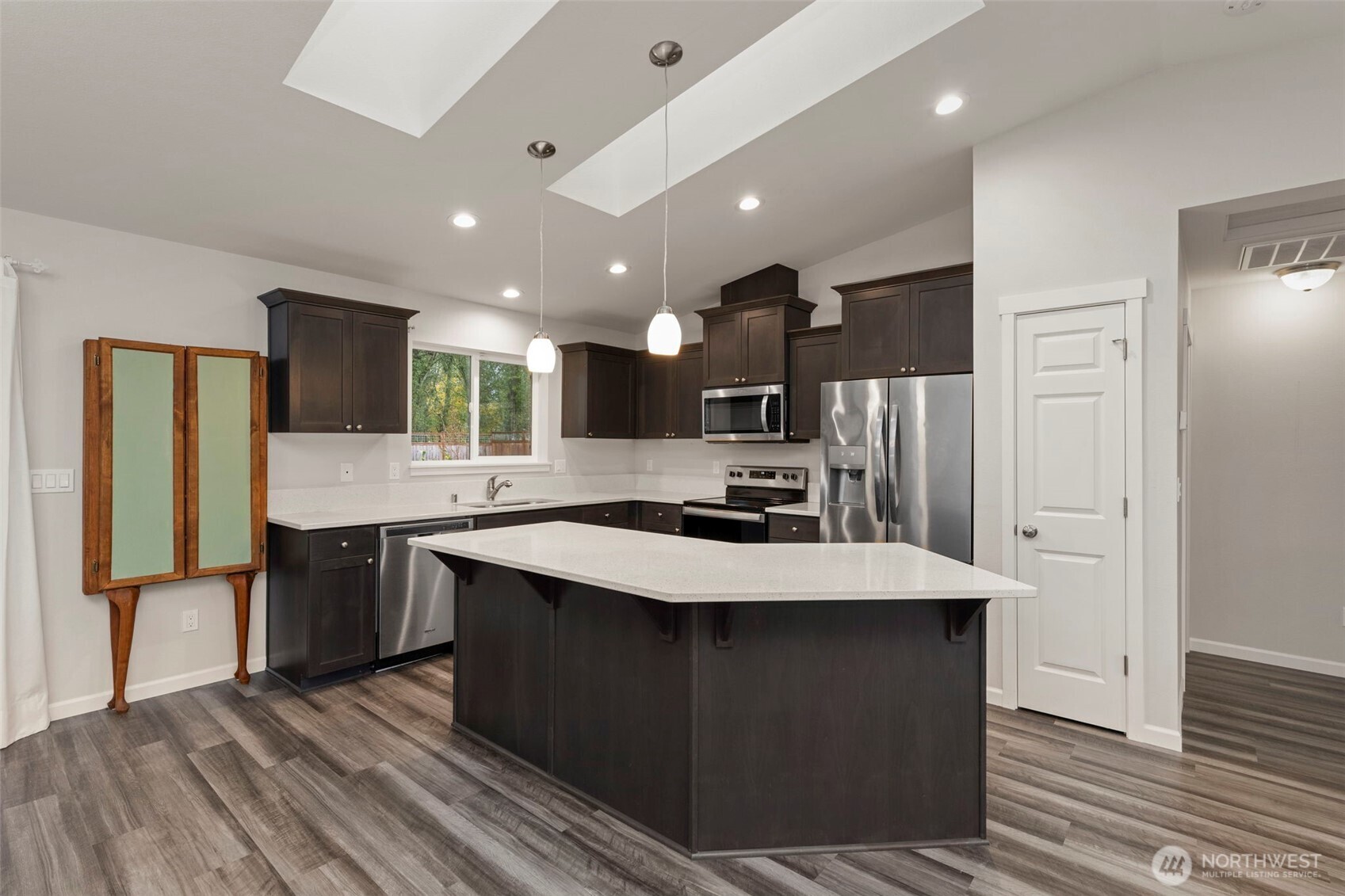 174 E Island View Avenue , Port Townsend, WA 98368