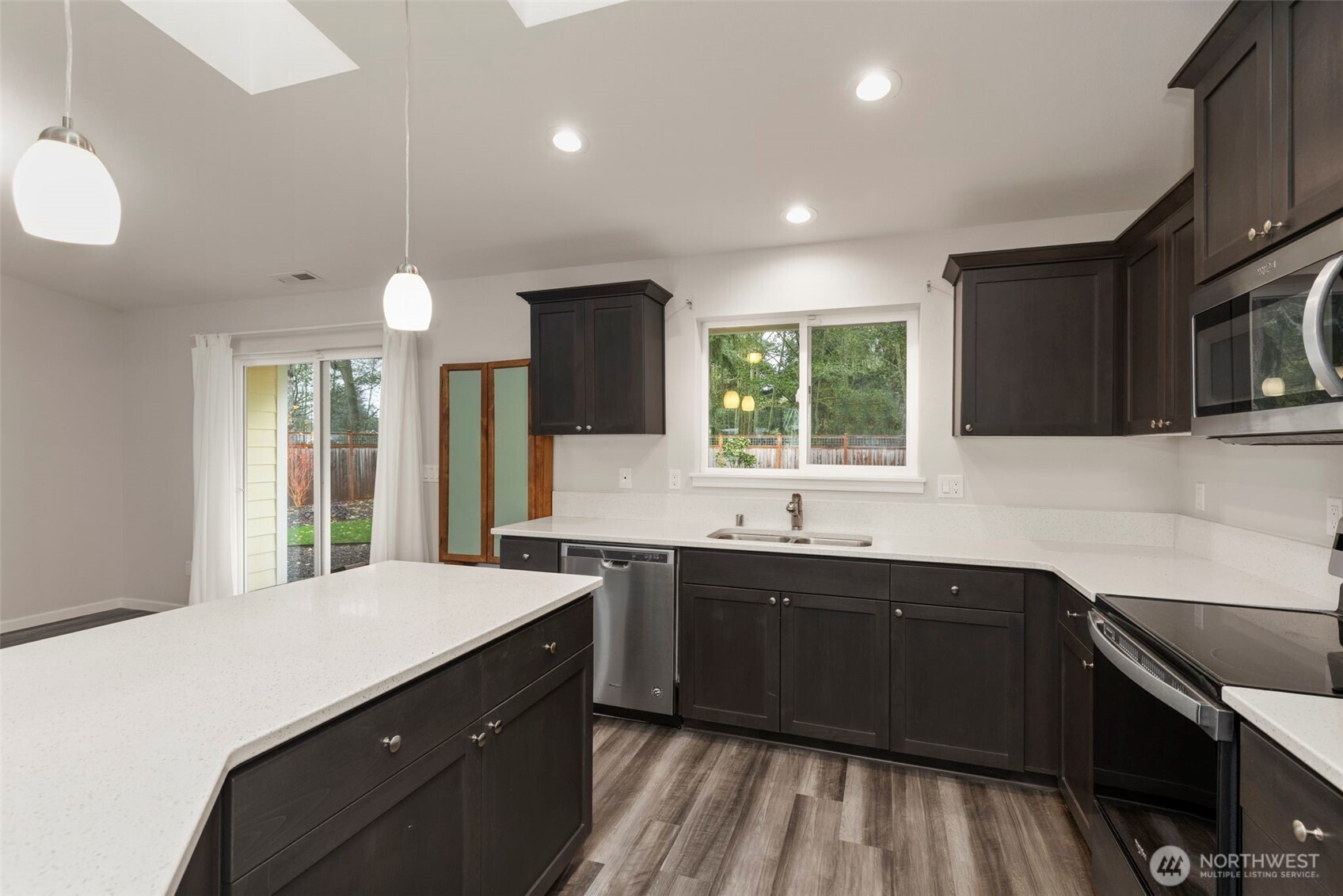 174 E Island View Avenue , Port Townsend, WA 98368