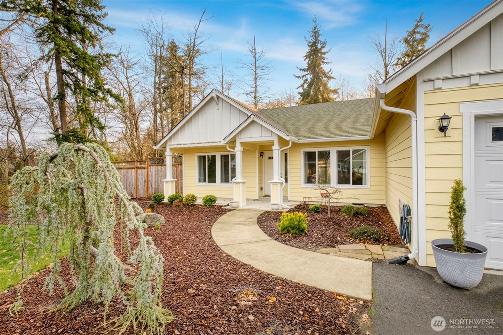 174 E Island View Avenue , Port Townsend, WA 98368