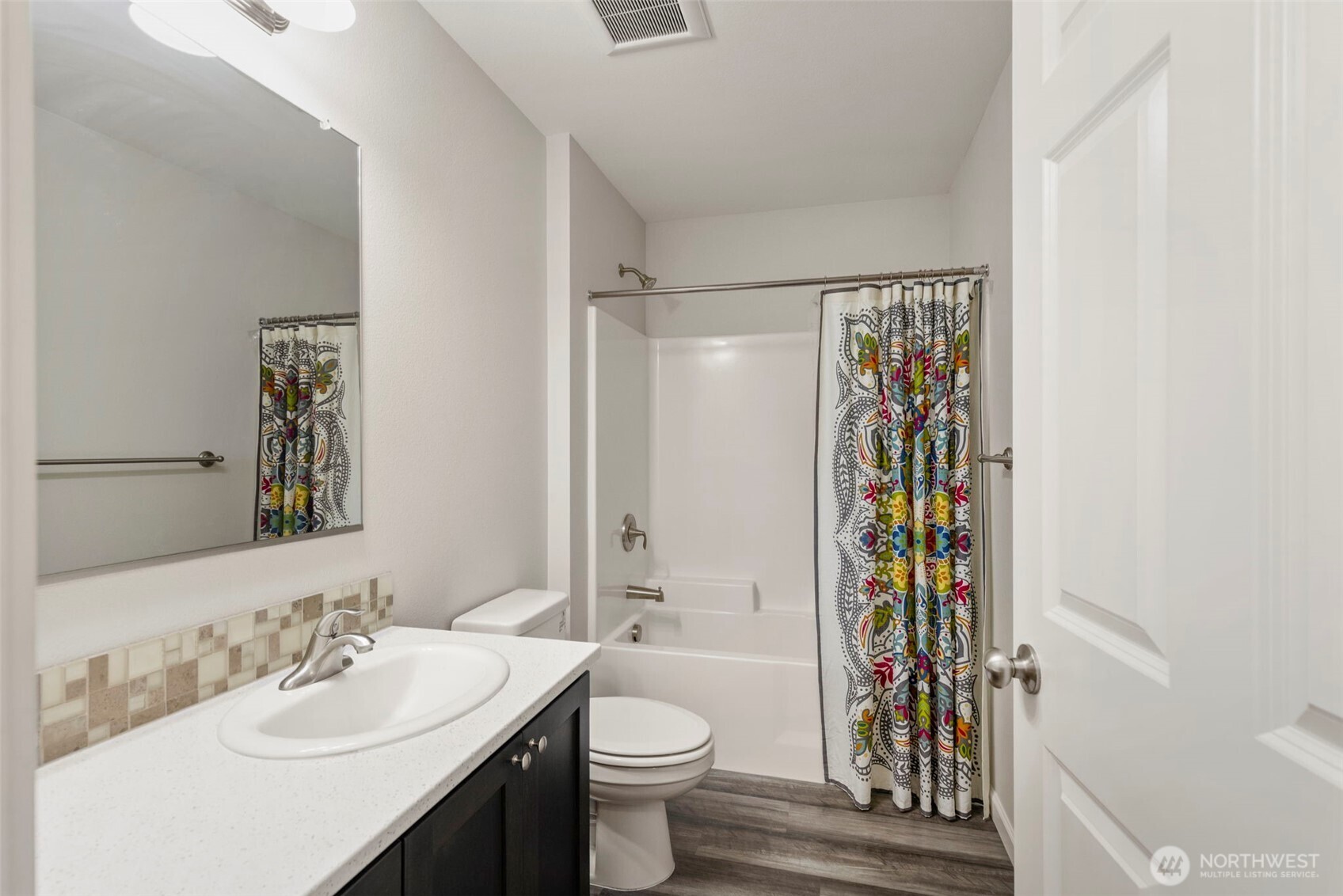 174 E Island View Avenue , Port Townsend, WA 98368