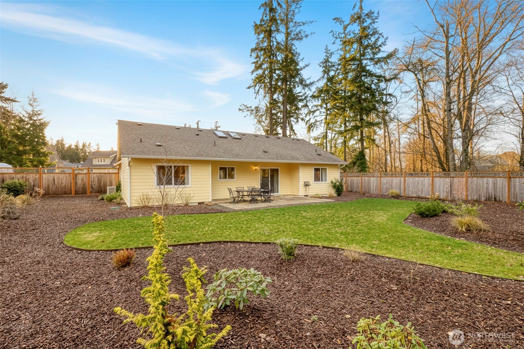 174 E Island View Avenue , Port Townsend, WA 98368