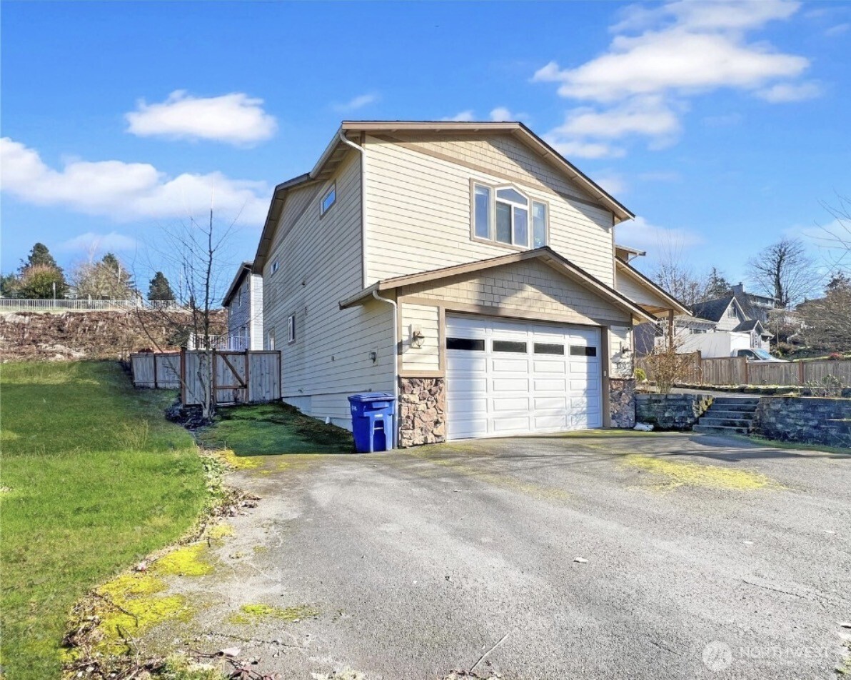 1100 9th Avenue , Milton, WA 98354