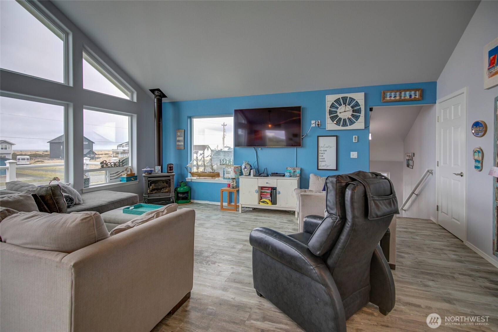 1120 Ocean Shores Boulevard SW, Ocean Shores, WA 98569