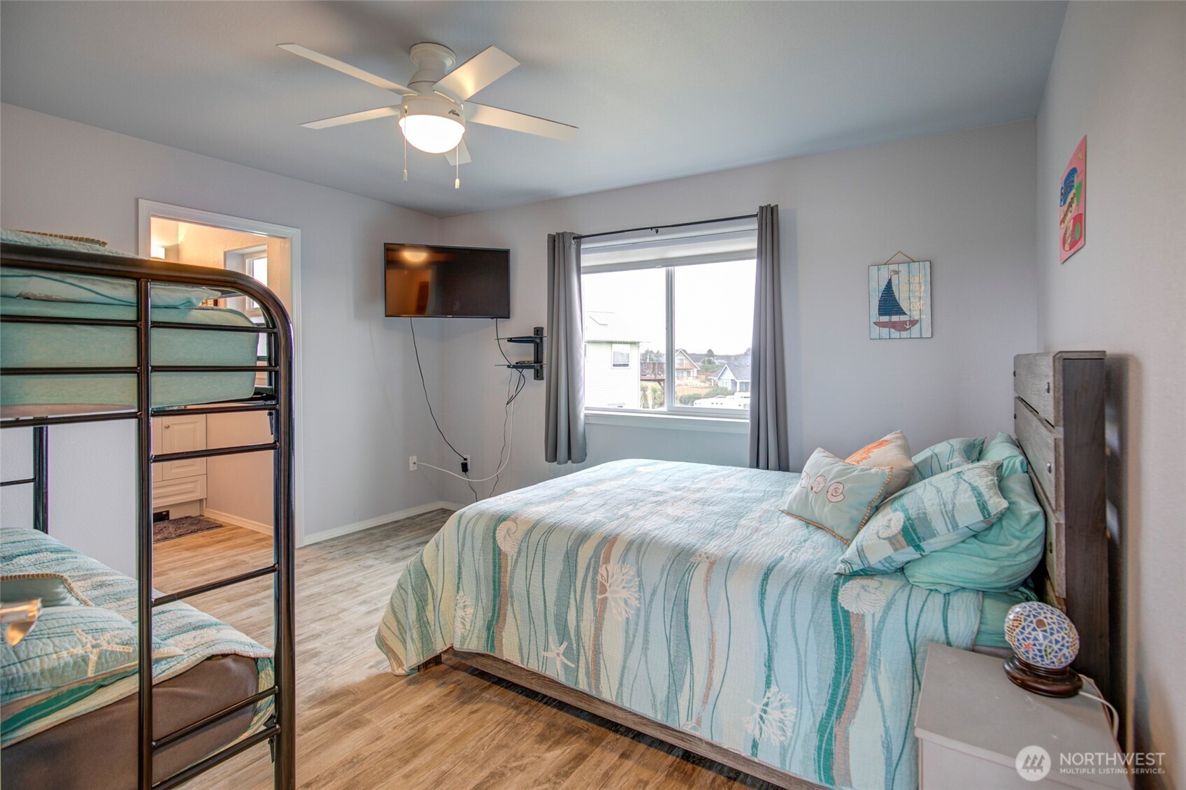 1120 Ocean Shores Boulevard SW, Ocean Shores, WA 98569