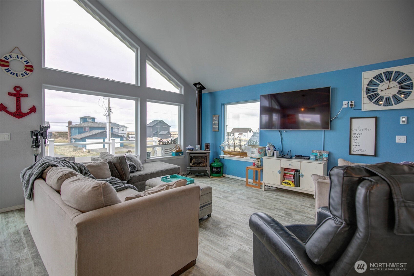 1120 Ocean Shores Boulevard SW, Ocean Shores, WA 98569