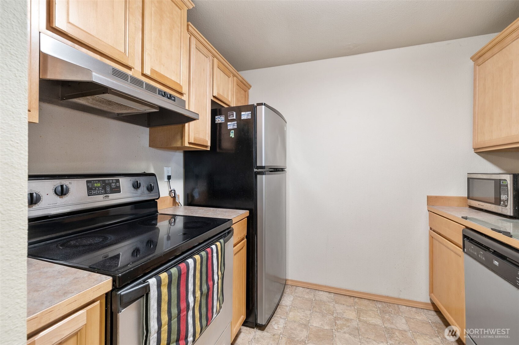 11527 Highway 99 #B103, Everett, WA 98204