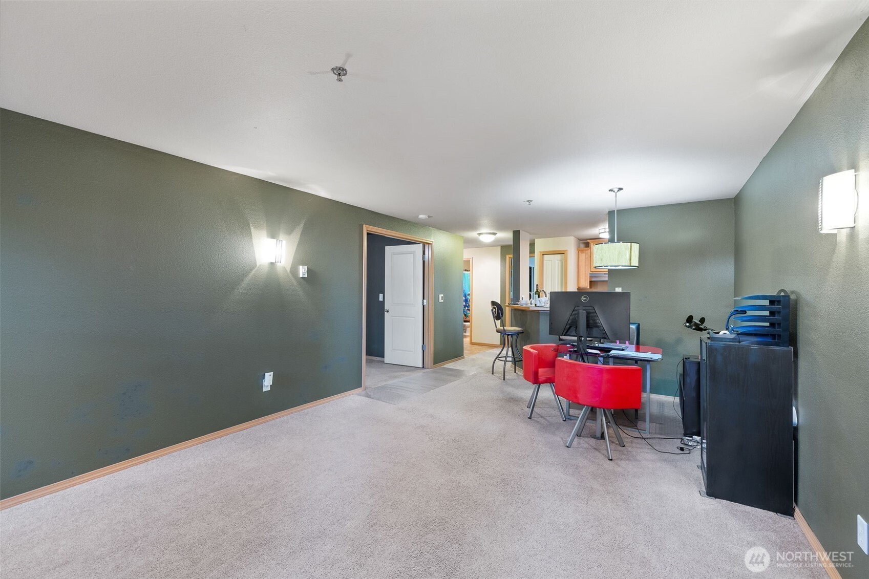 11527 Highway 99 #B103, Everett, WA 98204