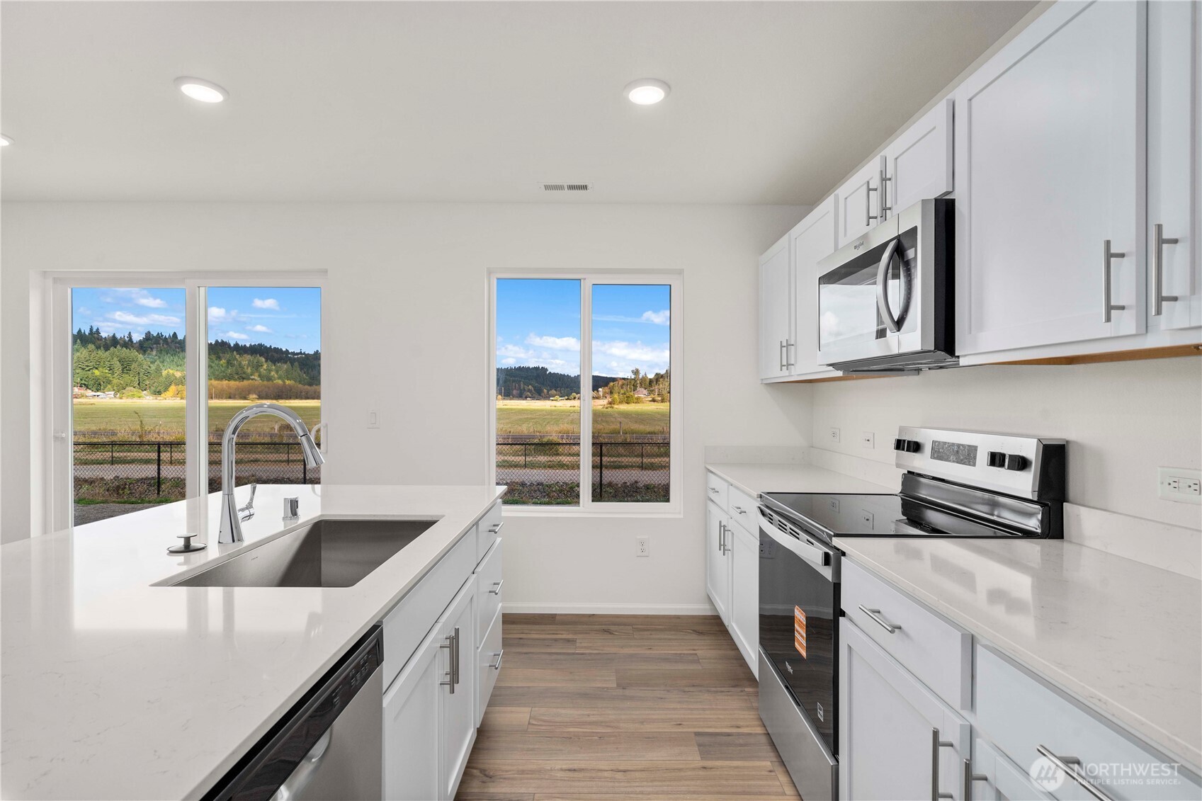 667 Salzer Creek Drive , Centralia, WA 98531