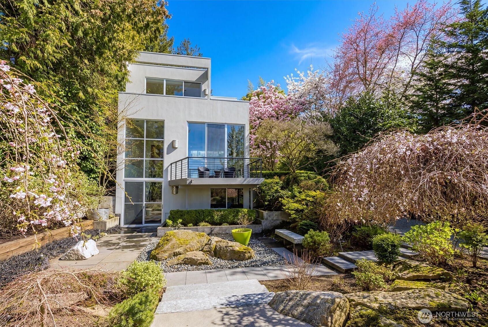 9204 SE 33rd Place , Mercer Island, WA 98040