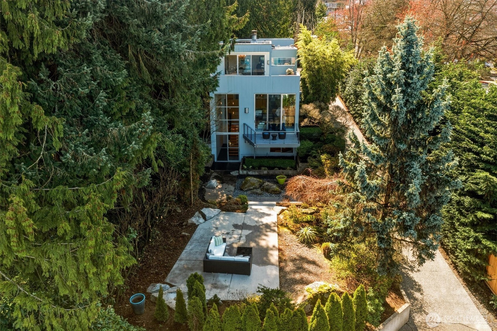 9204 SE 33rd Place , Mercer Island, WA 98040