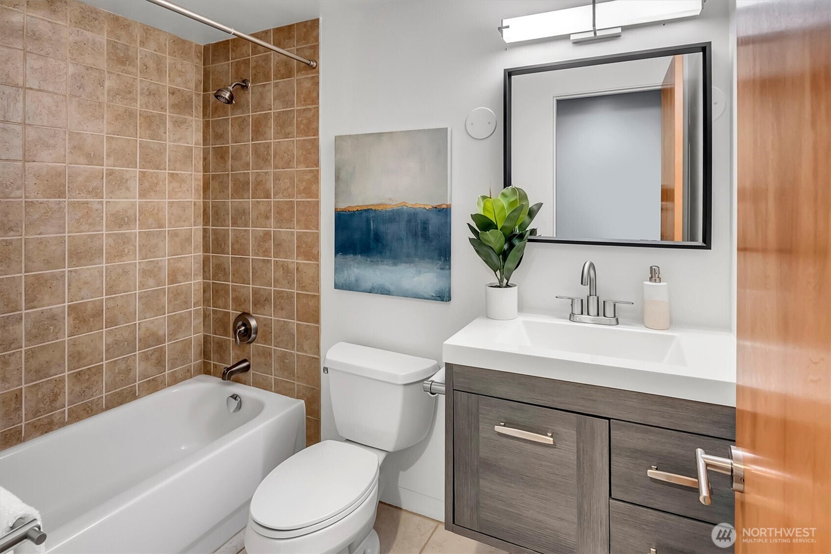 9204 SE 33rd Place , Mercer Island, WA 98040