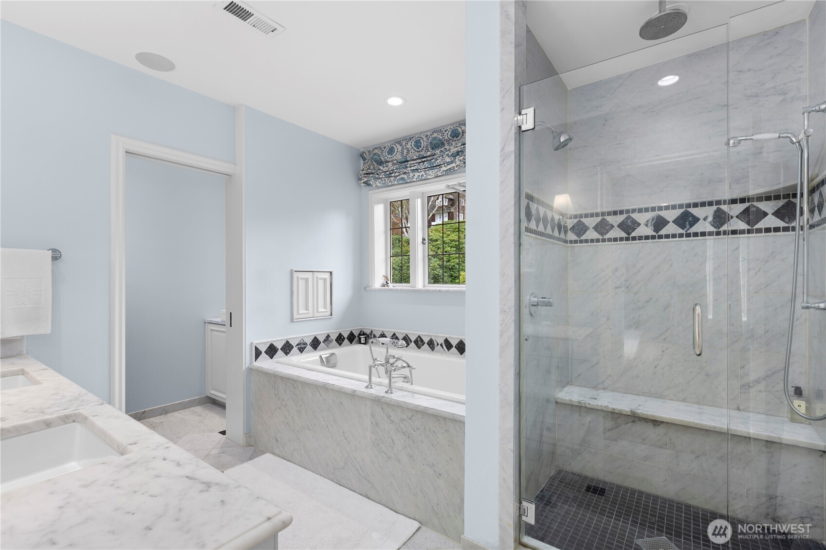 180 Lake Washington Boulevard E, Seattle, WA 98112