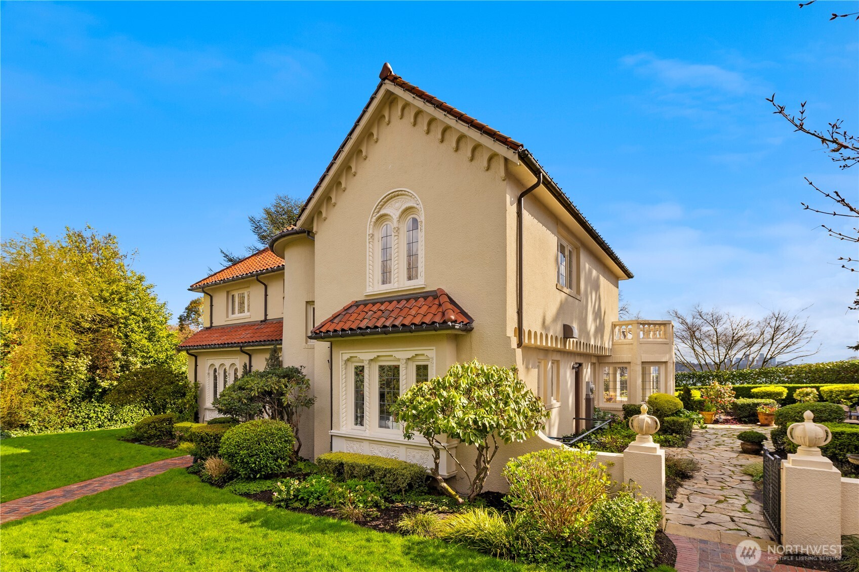 180 Lake Washington Boulevard E, Seattle, WA 98112