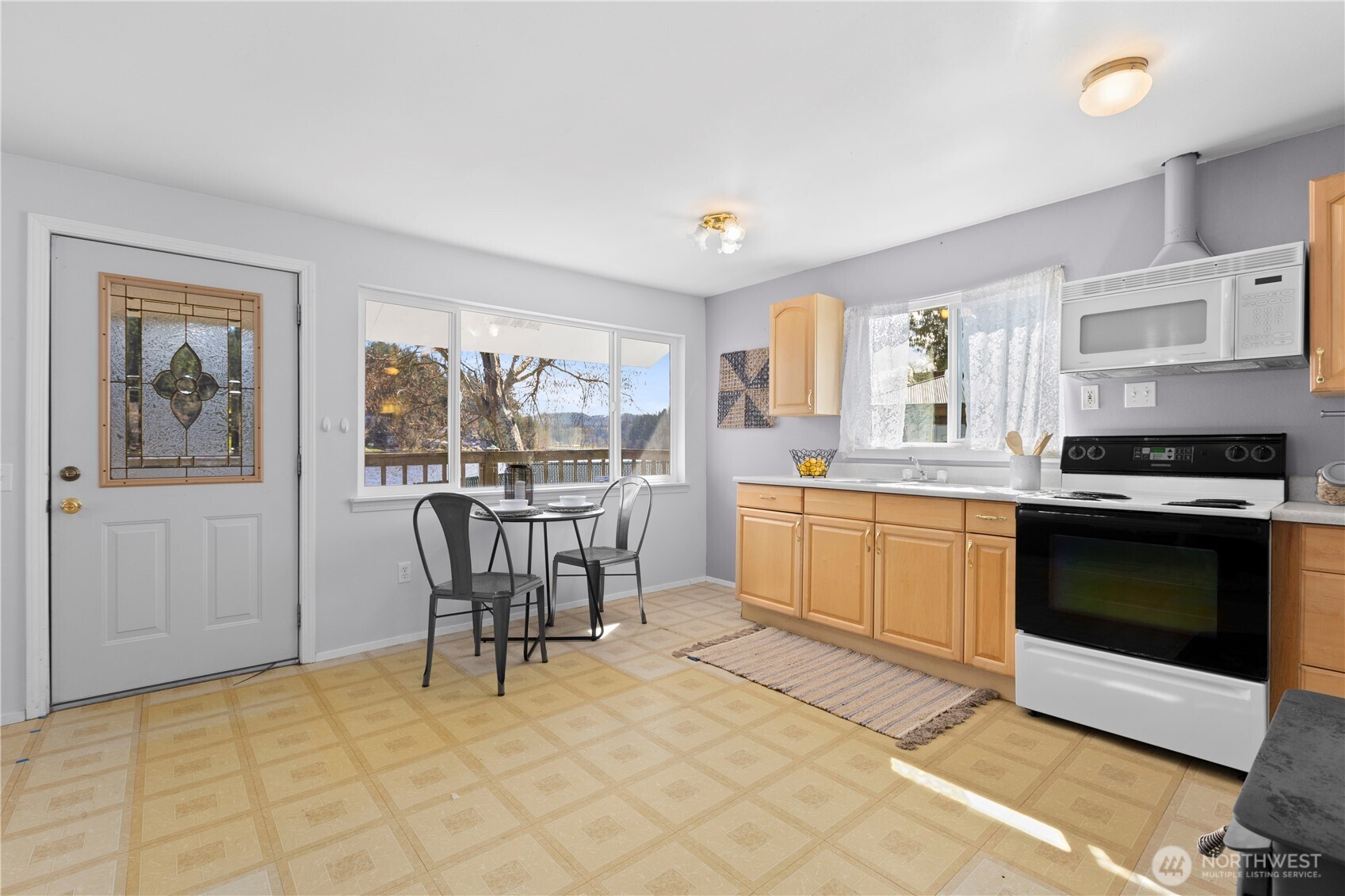 39201 Orville Road E, Eatonville, WA 98328