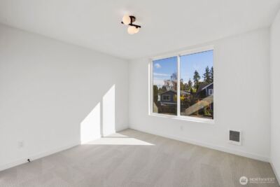 518 N 102nd Street , Seattle, WA 98133 - Photo 7